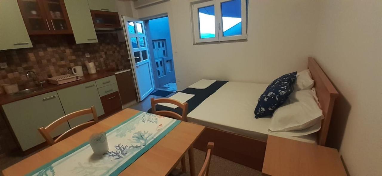 Apartmani Izvor Pag Town Εξωτερικό φωτογραφία