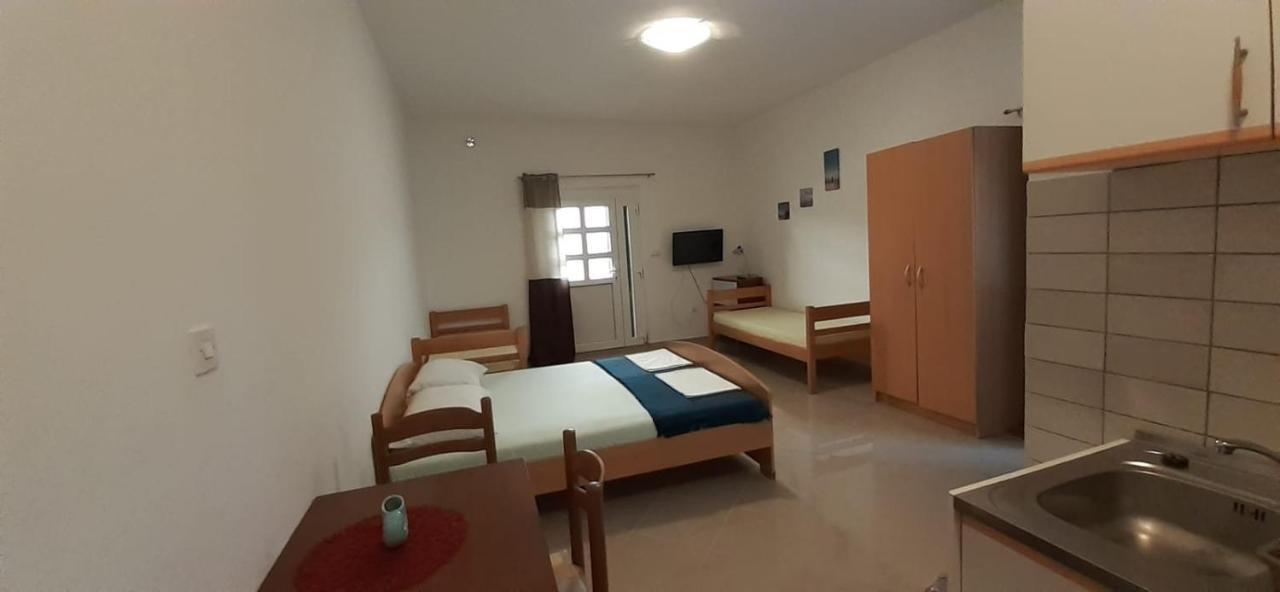 Apartmani Izvor Pag Town Εξωτερικό φωτογραφία
