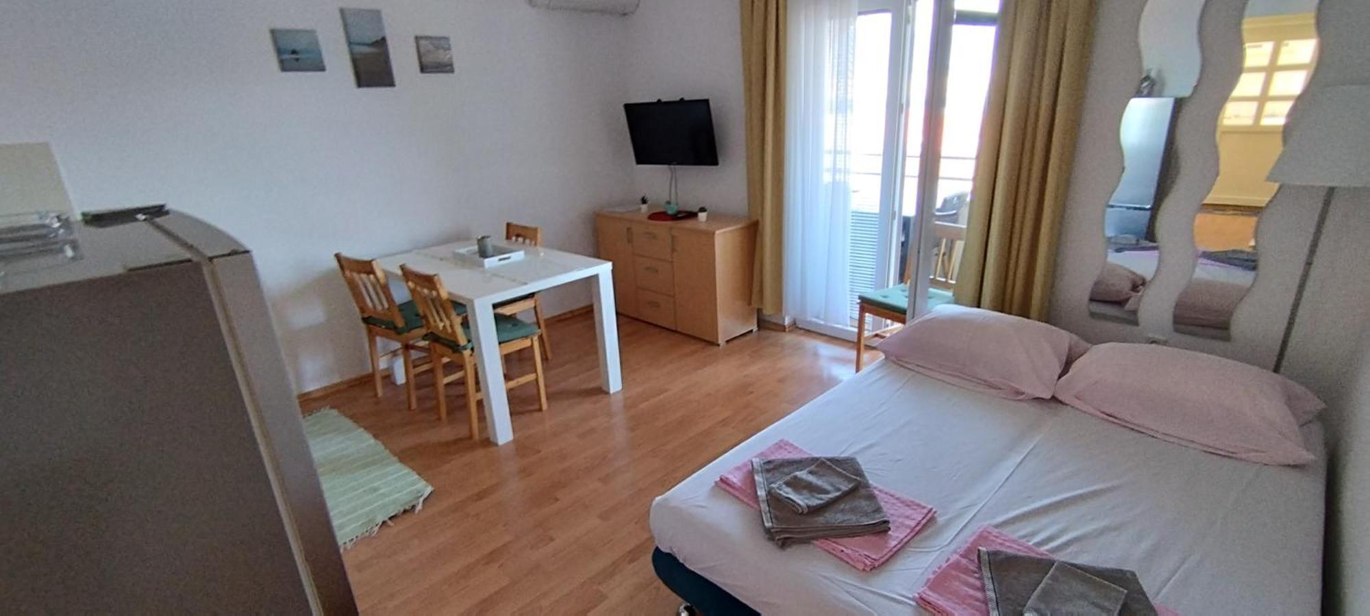 Apartmani Izvor Pag Town Εξωτερικό φωτογραφία